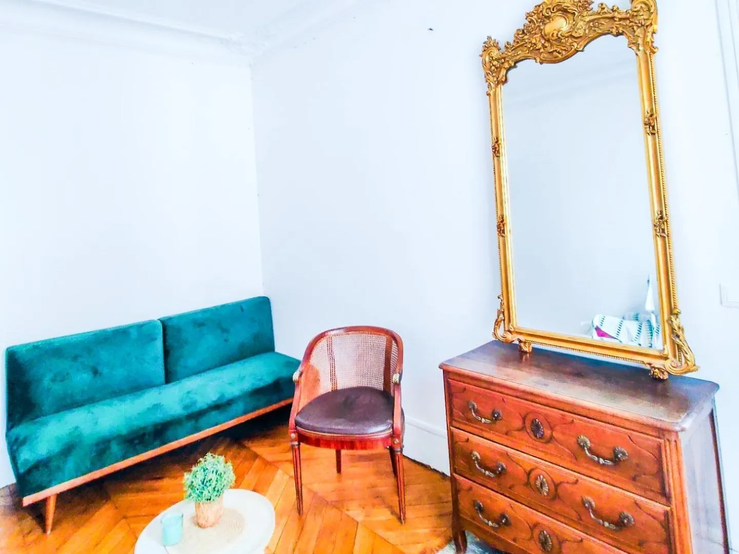 Chic & Cosy - Montmartre - Coeur De Paris Apartment 0*,  France